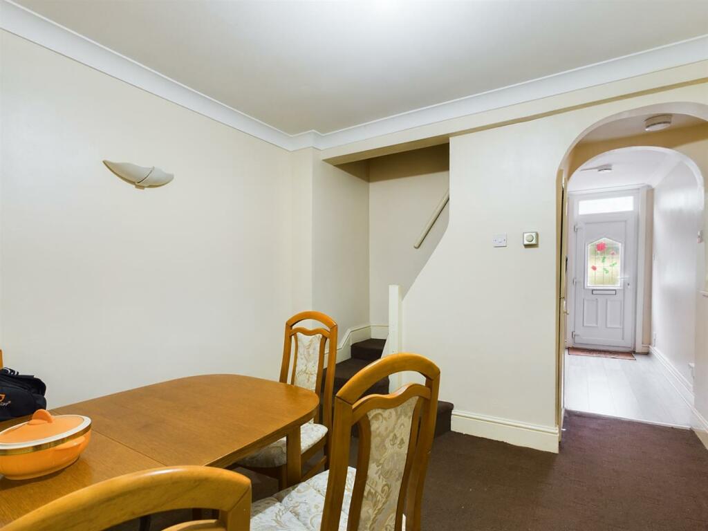 Dining Room (2).jpg