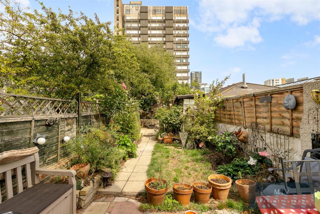 Old Palace Road 10 MV-9.jpg