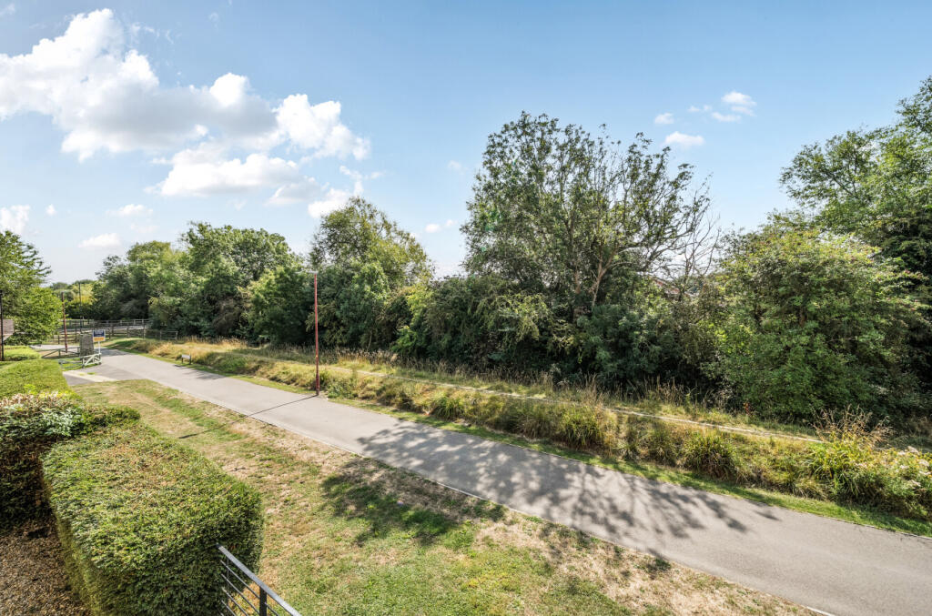 1339624-9-689f9ac...