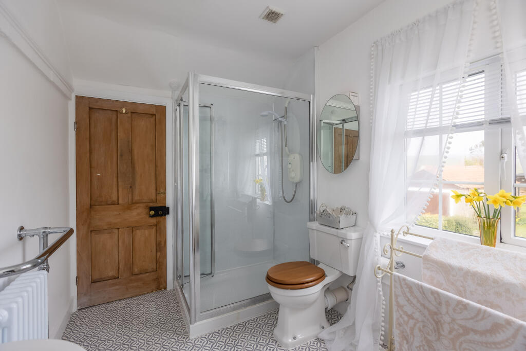 Rose Cottage Bathroom-2