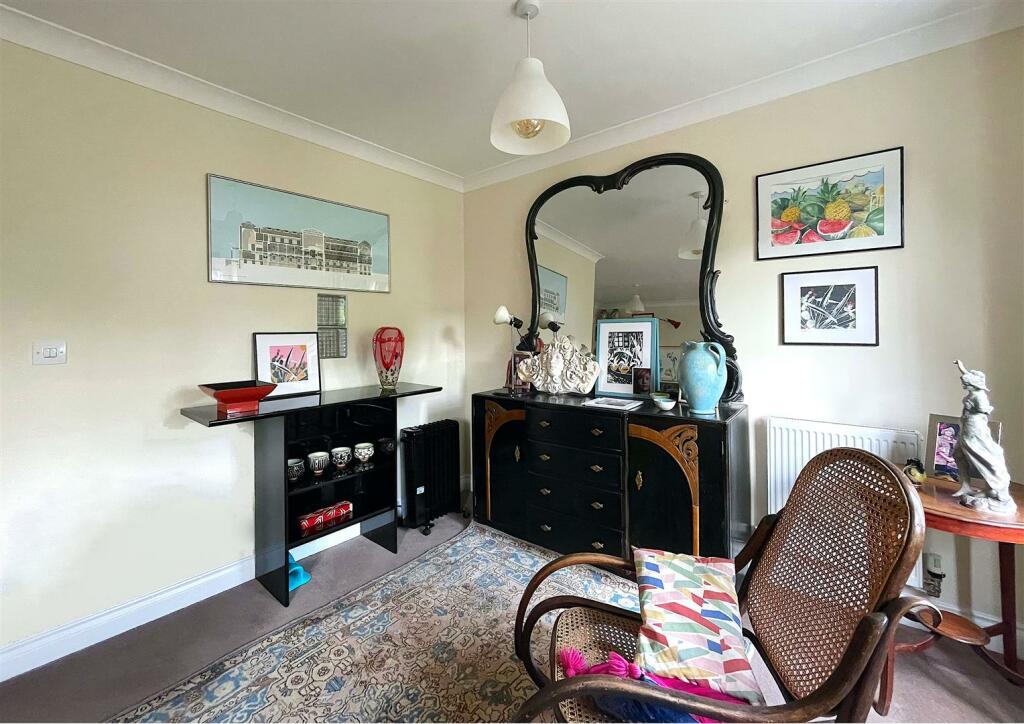living room 5.jpg