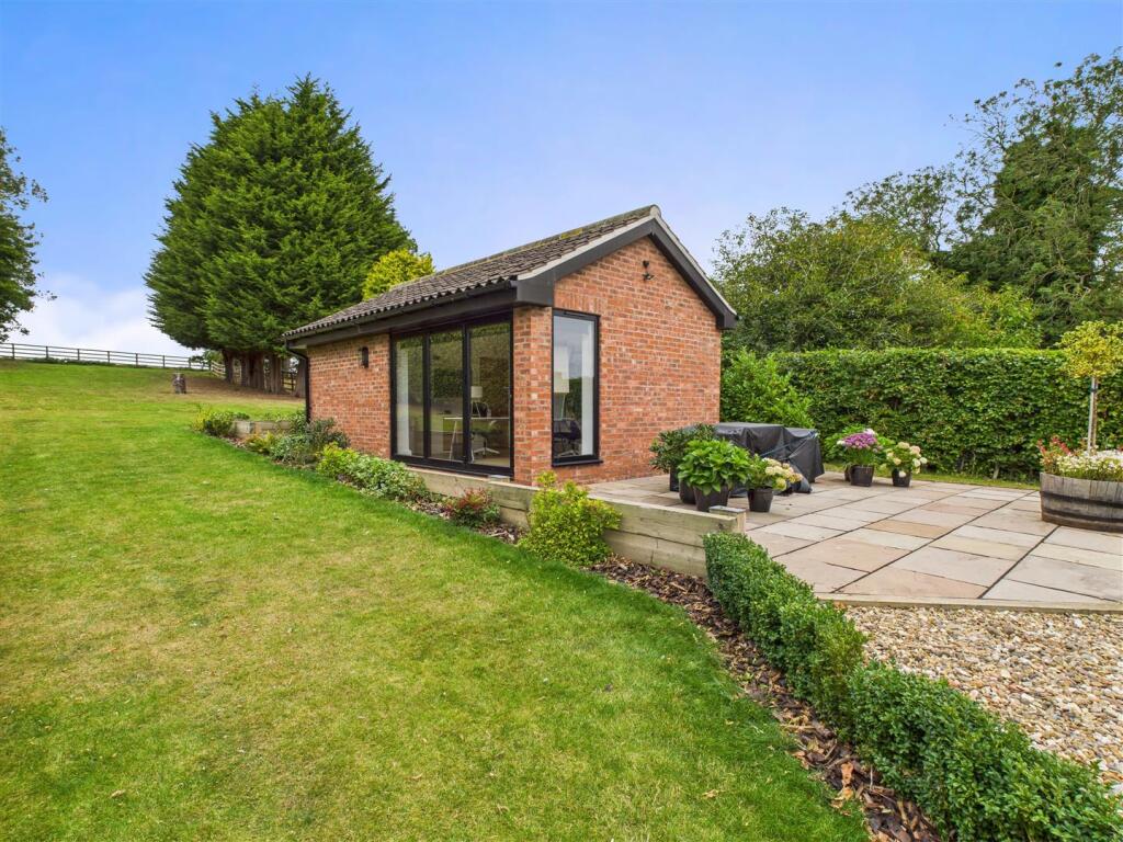 Outbuilding