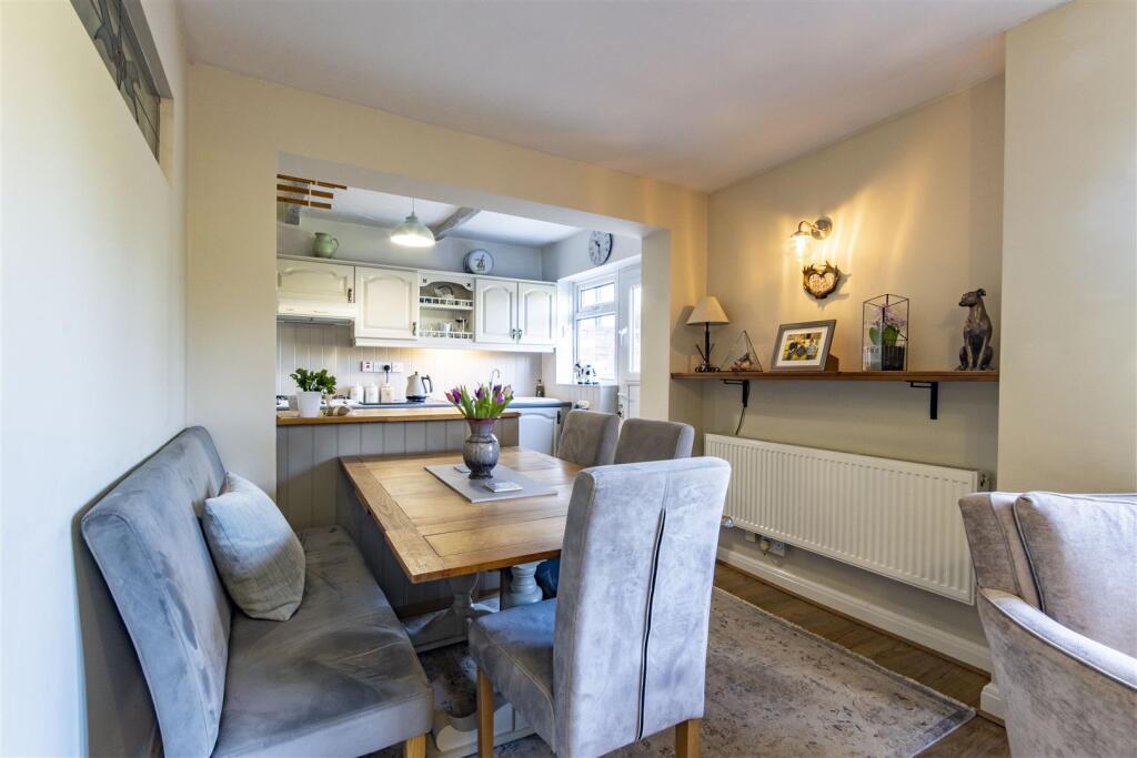 Living/Dining Area