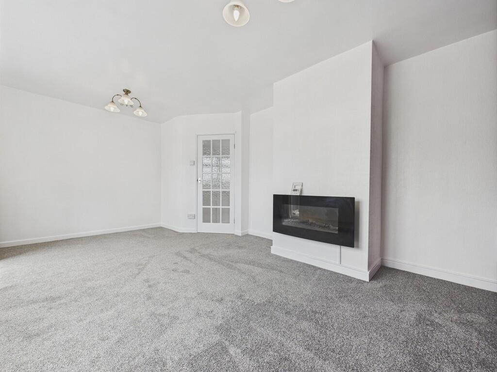 CAM04273G0-PR0137...