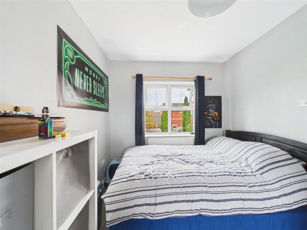 BEDROOM 2