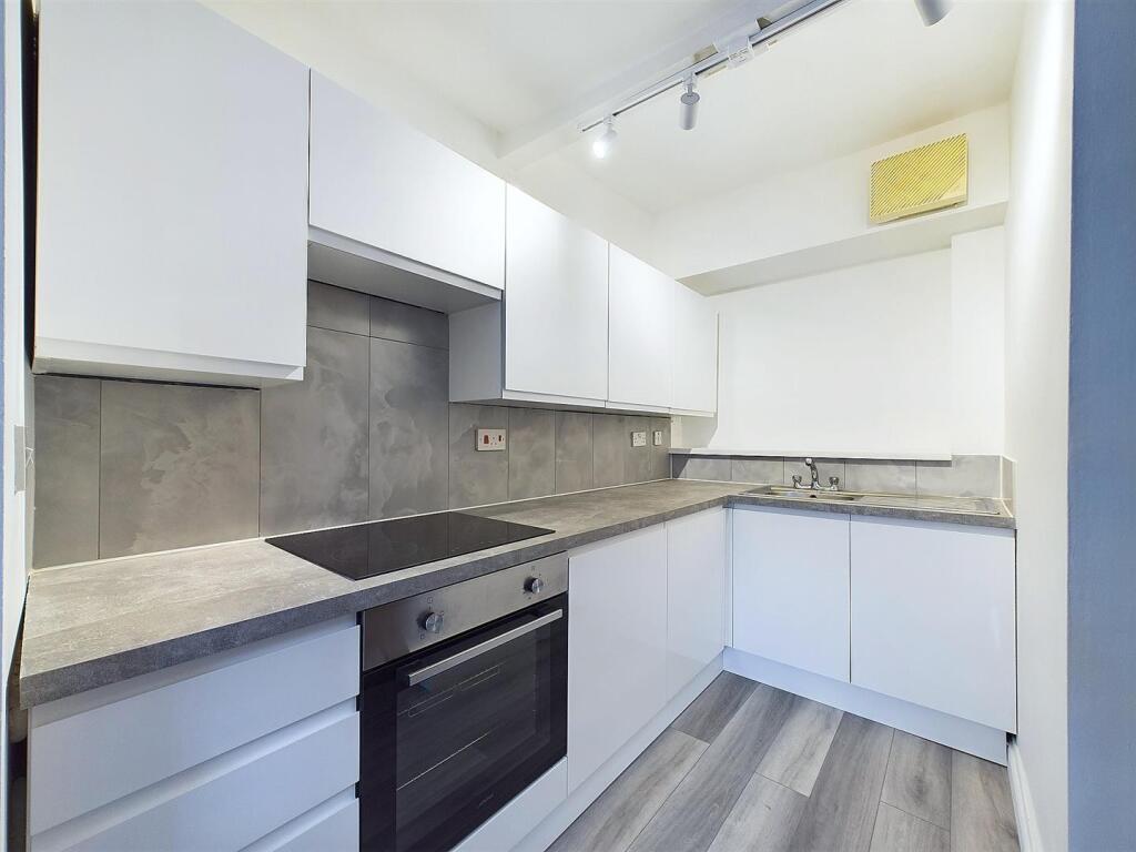 2 - 38 Bedminster Parade Investment Flats.jpg