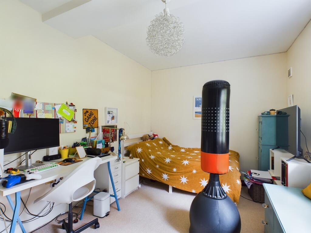 CAM01740G0-PR0289-STILL003