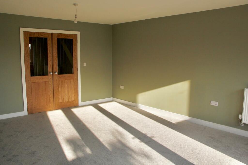Lounge Photo 2.jpg