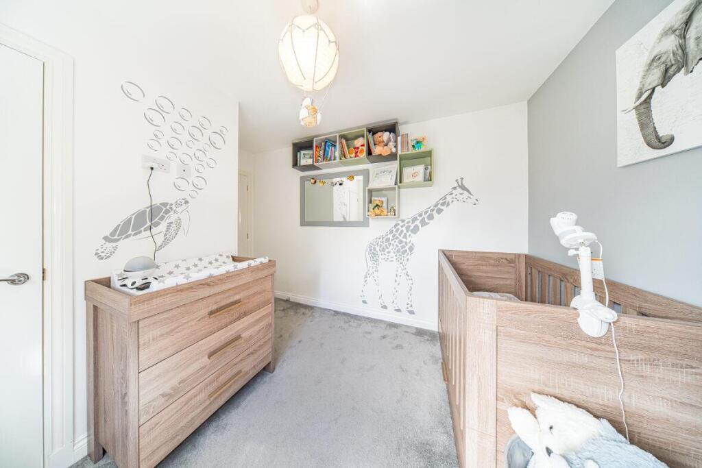 11 Atherton Drive bedroom 3 2.jpg