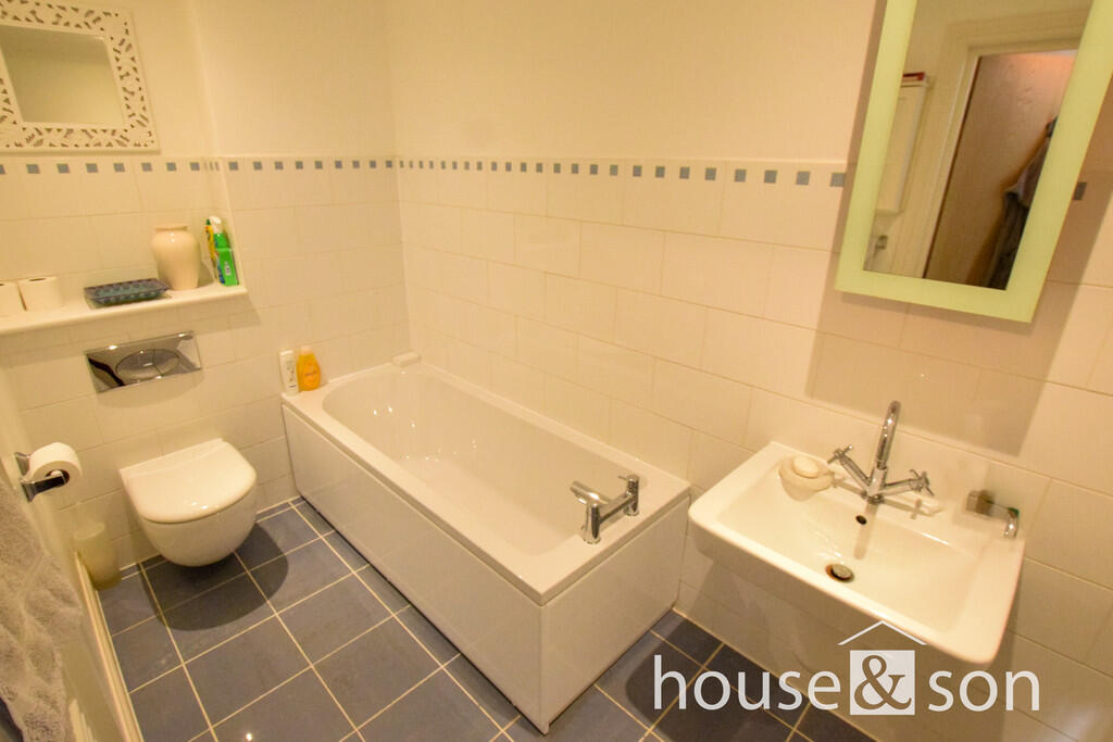 bathroom angle 2