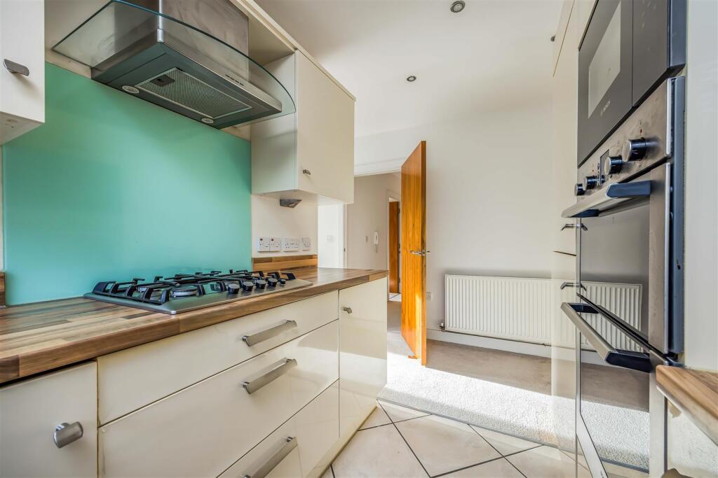 Flat 11, Ashcroft Court, 60 Winchester Road, Chand
