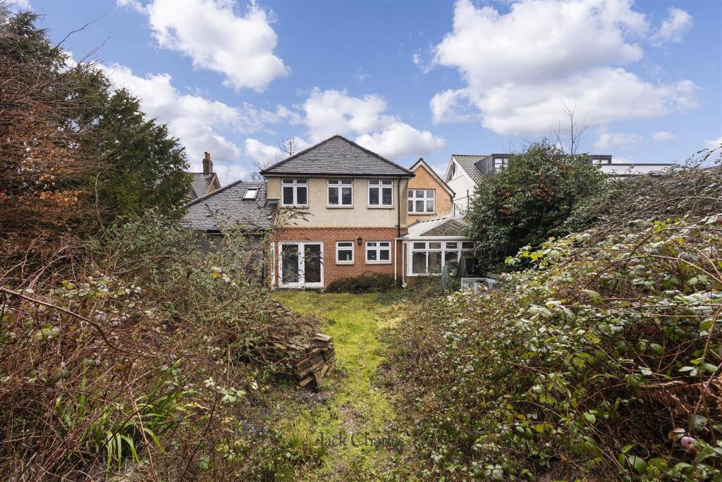 67 Hadlow Rd, TN9 1QB 013.jpg