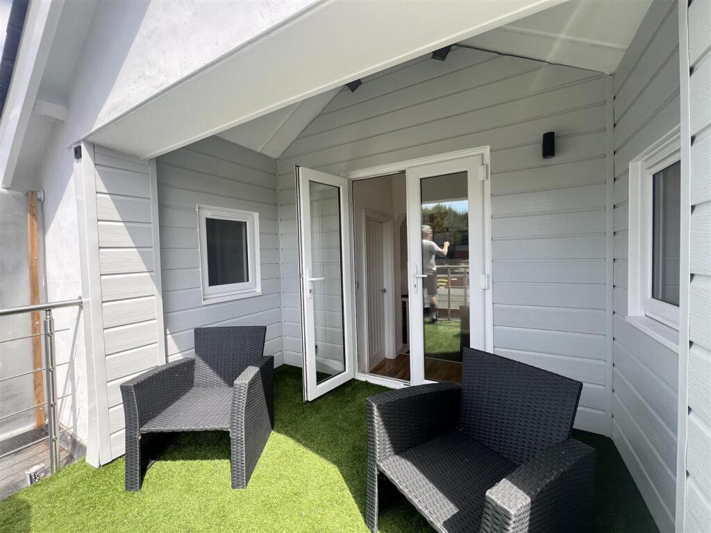 Roof terrace area