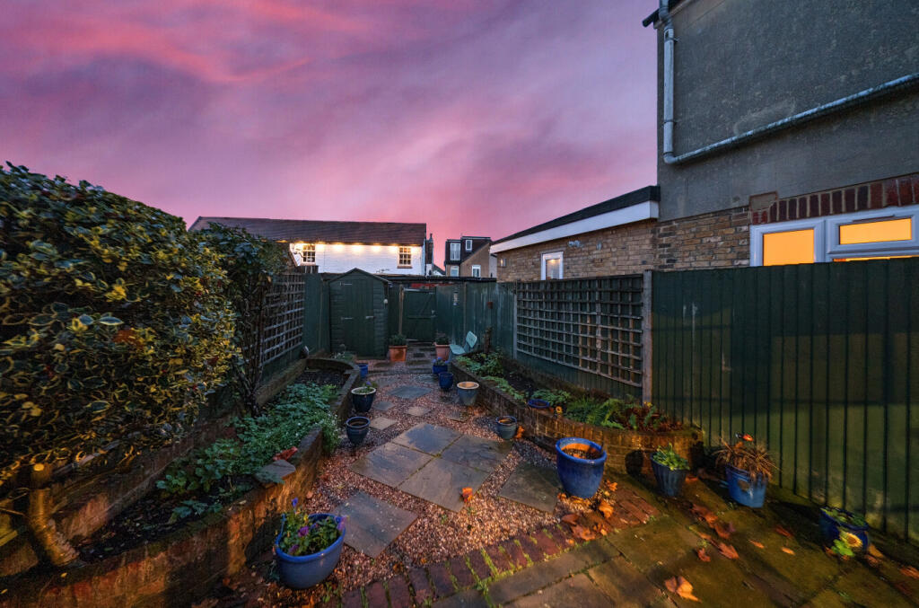 1375702-11-691266...