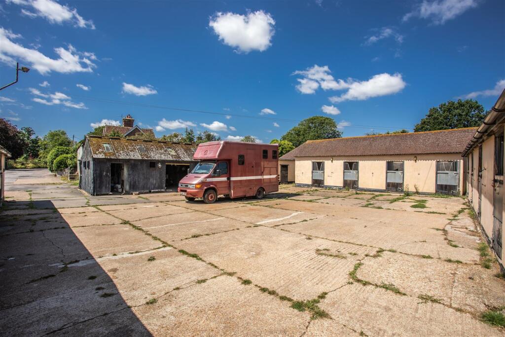 Bungalow &amp; Stable Church Farm-44.jpg