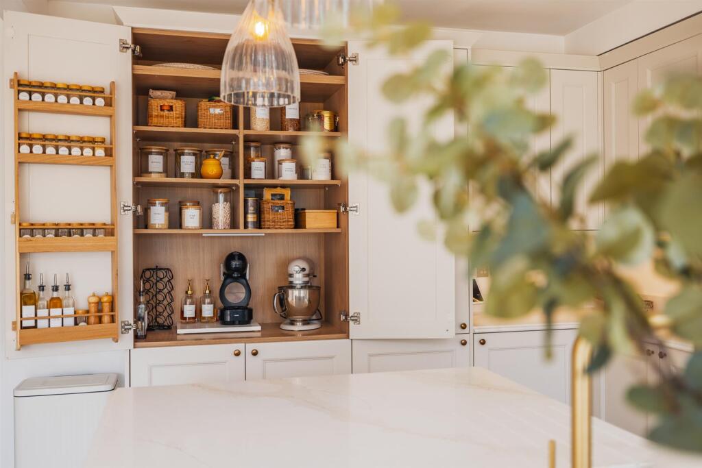 126 Brom Village Rd-22.jpg