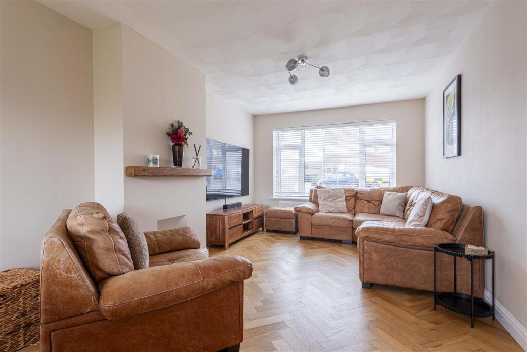 3 bedroom home for sale in Alicia Avenue Margate b