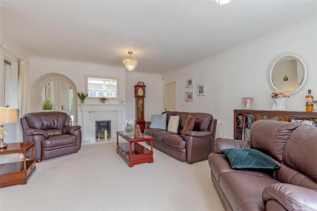 Reception Room-3.jpg