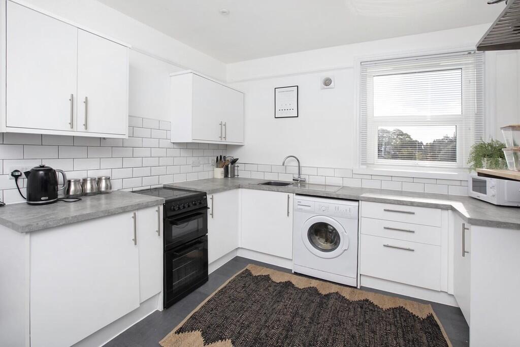 14Archibold202208...