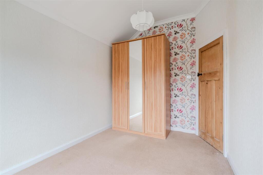 Bedroom2-2.jpg