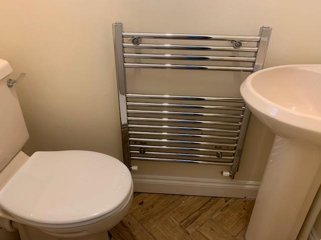 Cloakroom/wc