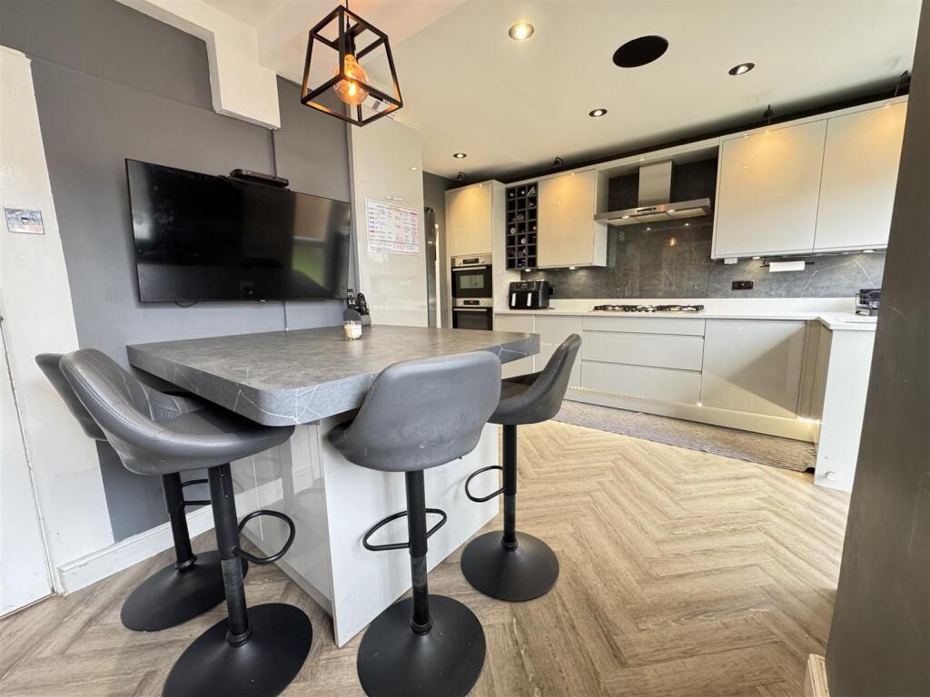 IMG_9865 (Large).JPG