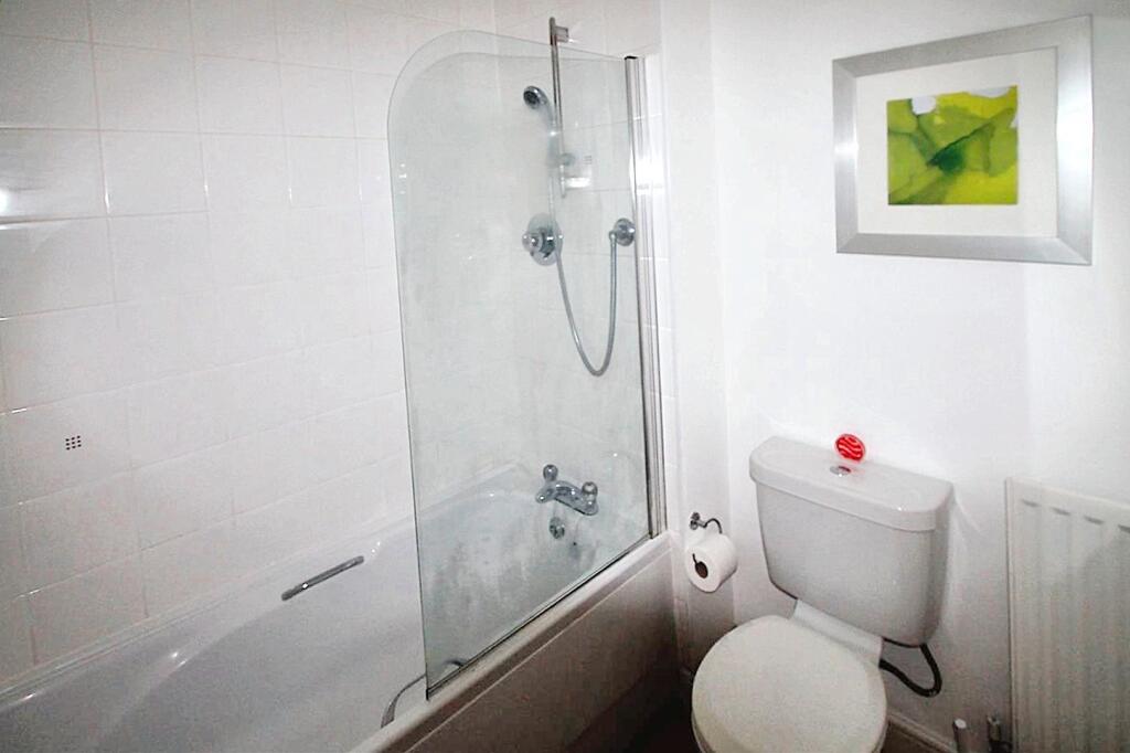 wharf bathroom (1).jpg