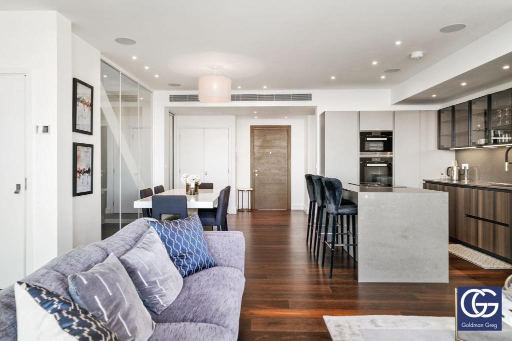 Penthouse 3, Centre Heights - yykMiptNY1E3PPGcne7Y