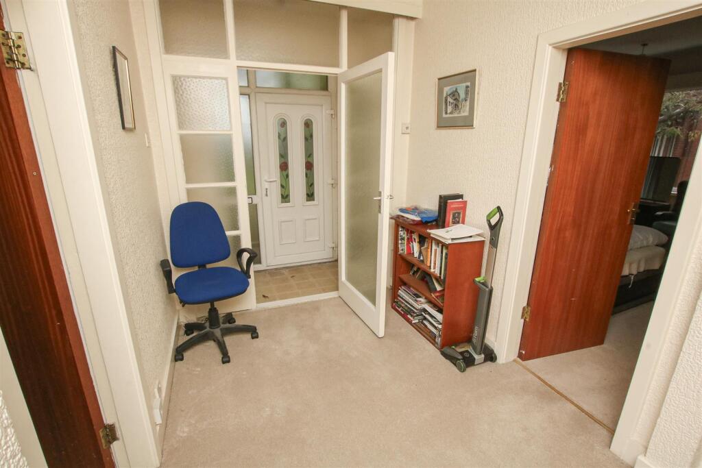 ENTRANCE HALL