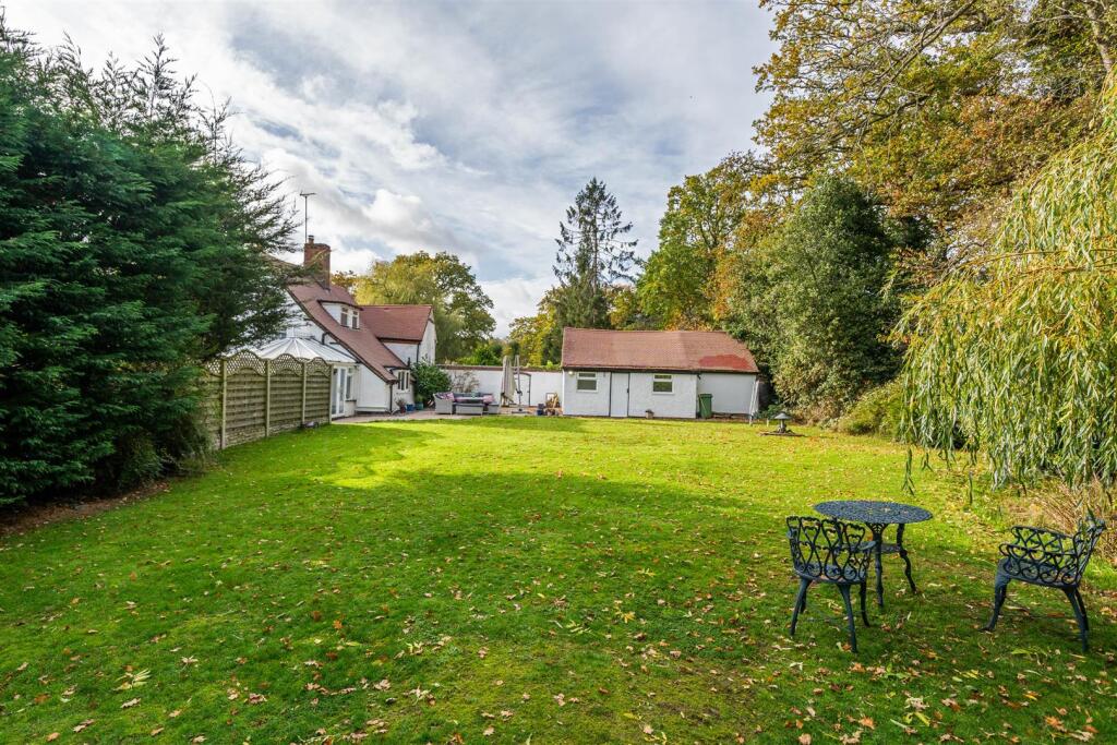 Old Grove Farm_22.jpg