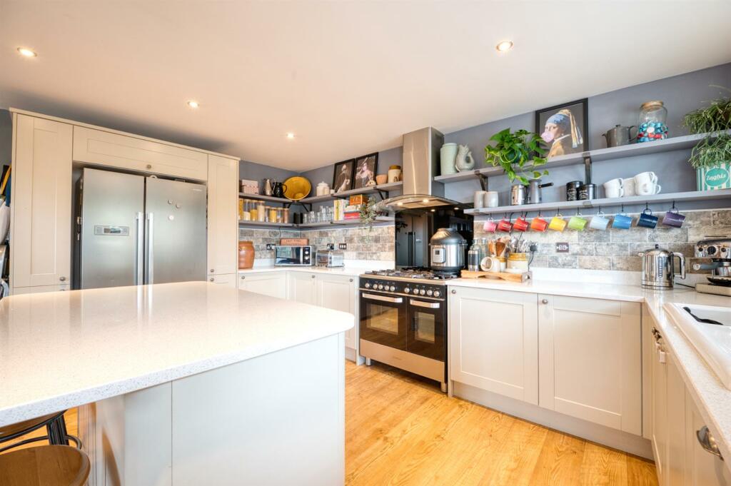 Kitchen - range and worktops.jpg