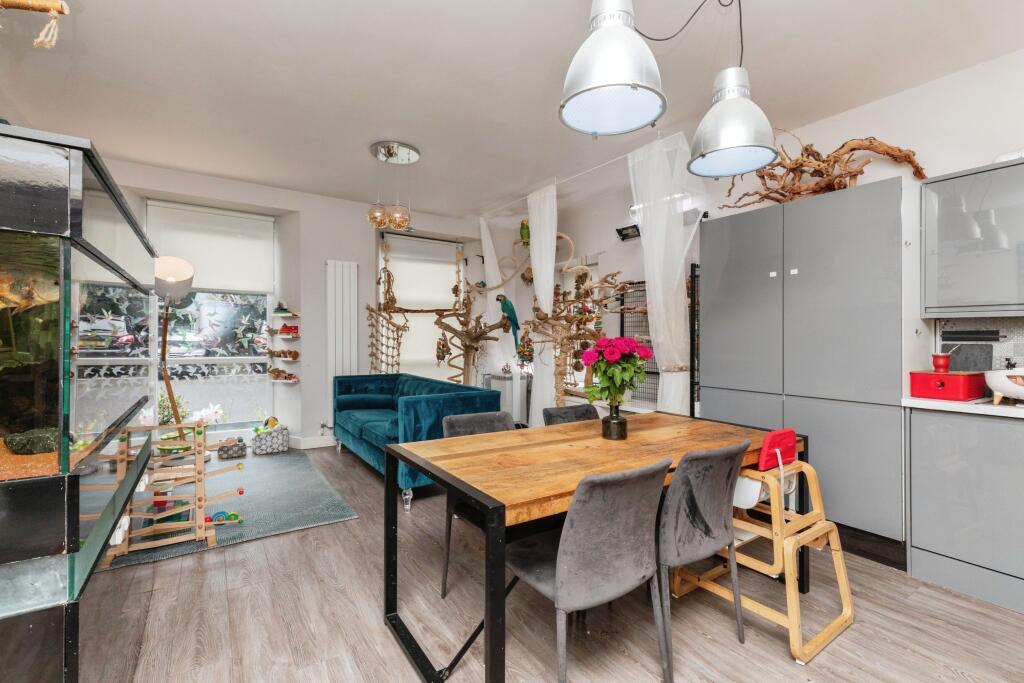 Kitchen/Living Area