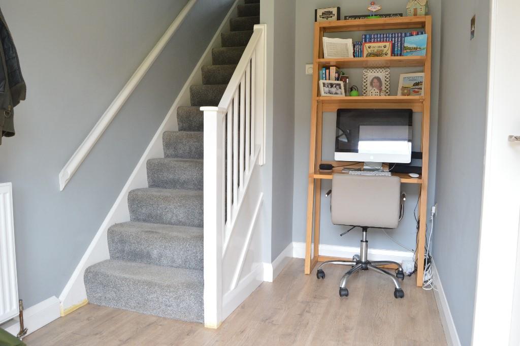 Hall/work station
