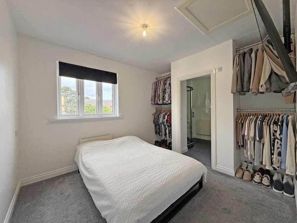 Frobisher Approach 75 - Bed 2.jpg