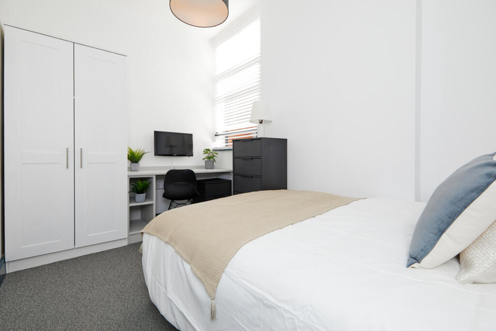 Shoe &amp; Boot Factory, Flat 14 Bedroom 3
