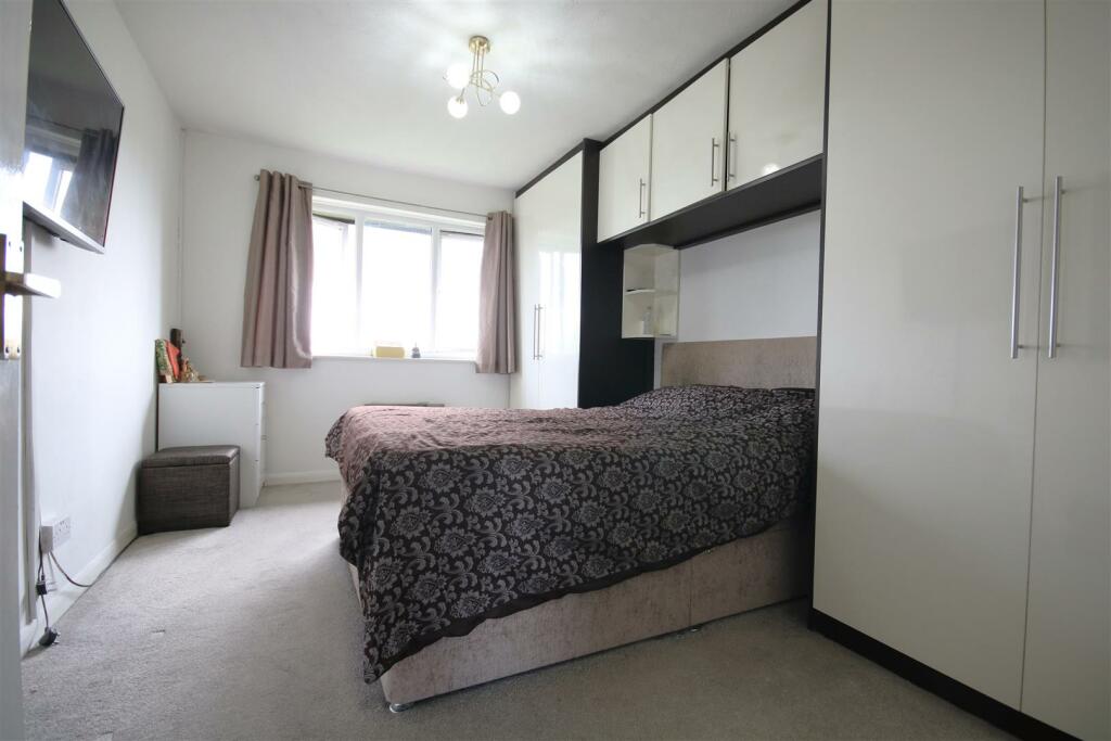 bed1.JPG