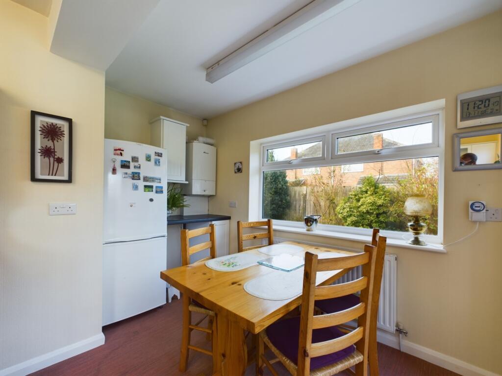 CAM02386G0-PR0095-STILL014