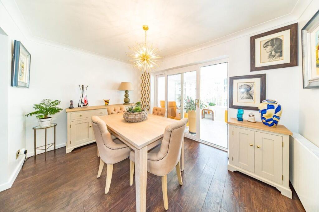 20 Hillschool Road dining room.jpg