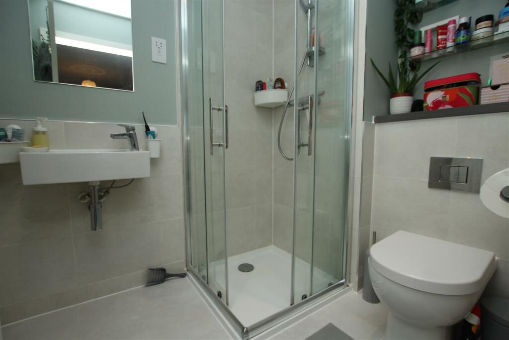 Ensuite Shower Room