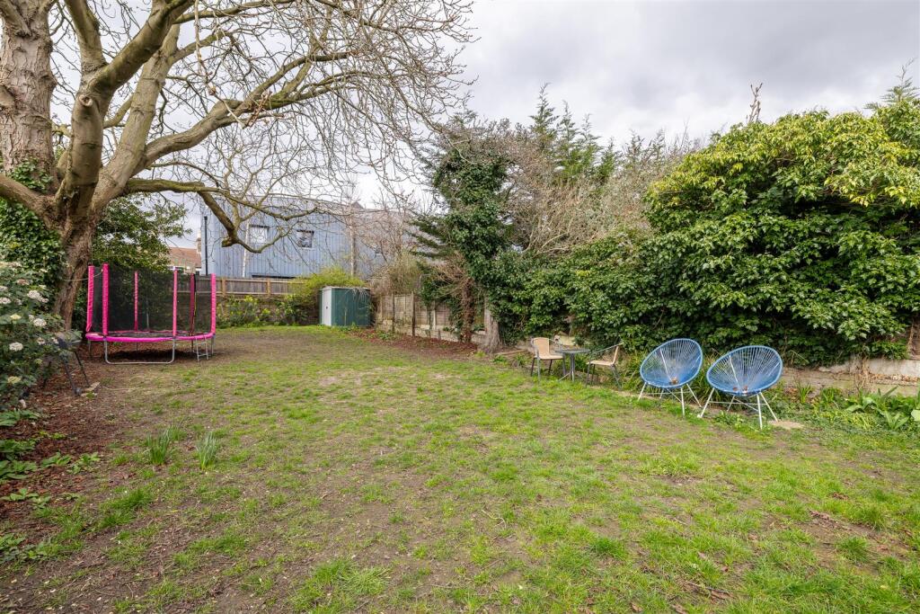 Grosvenor Park Road E17