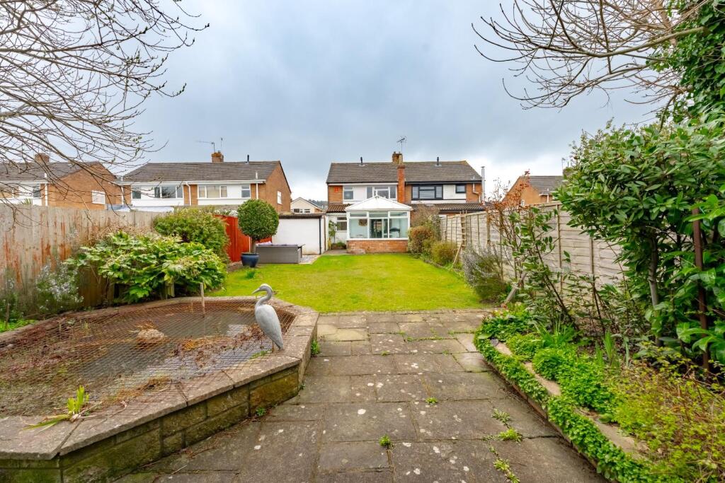 6 Graitney Close Cleeve exterior_-7.jpg