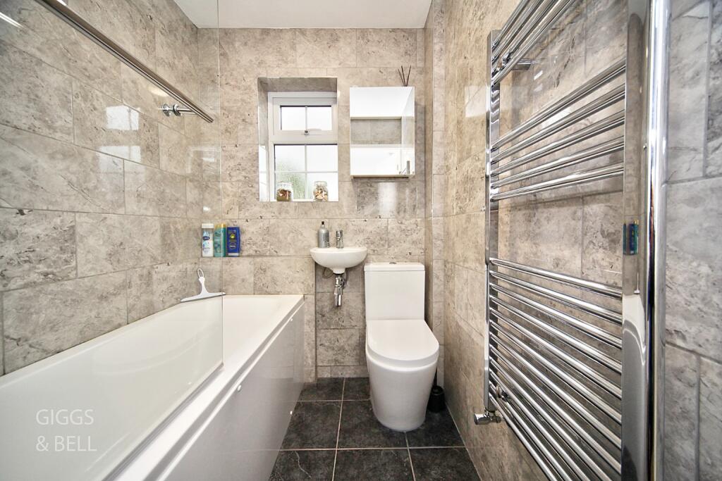 Redwood Drive, Luton, Bedfordshire, LU3