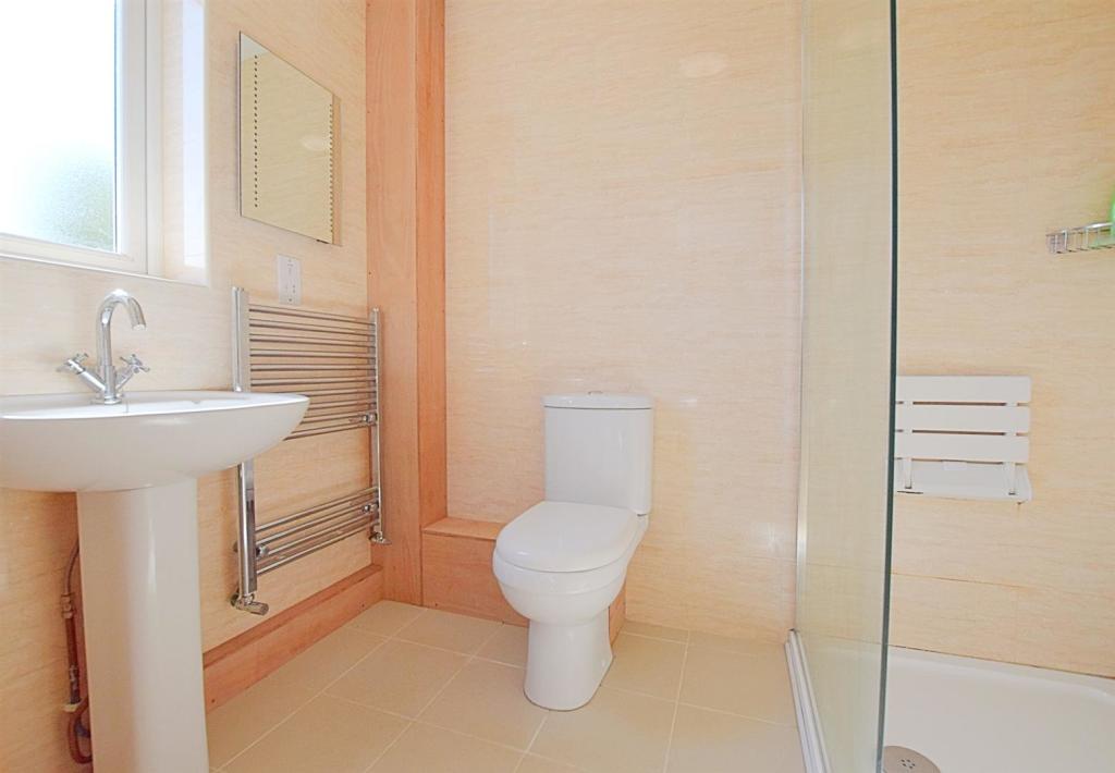 En Suite Shower Room