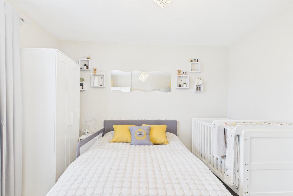 EweMove - Spalding - Moulton - Bedroom