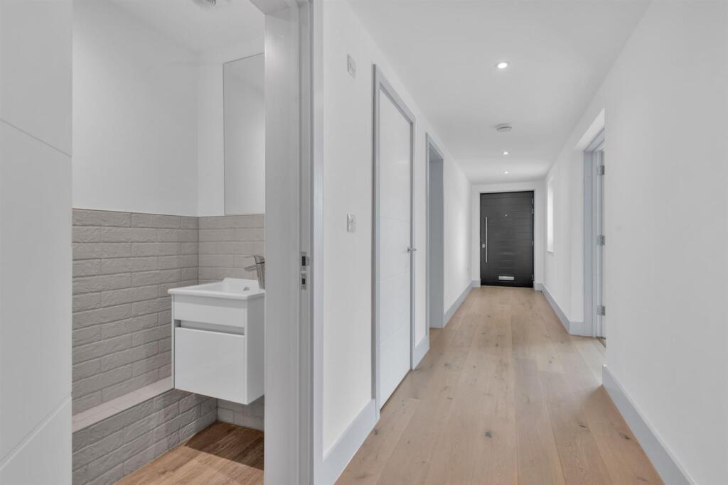 2 Eaton Crt-19 (FILEminimizer).jpg