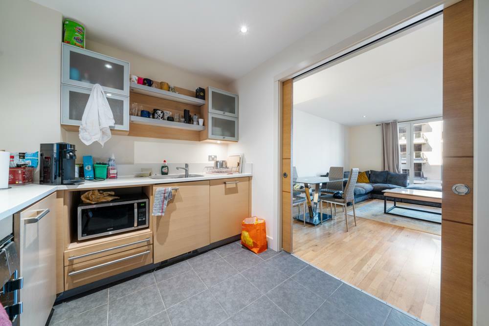 Flat 30, Marina Point SW6 2GX-LowRes-8.jpg