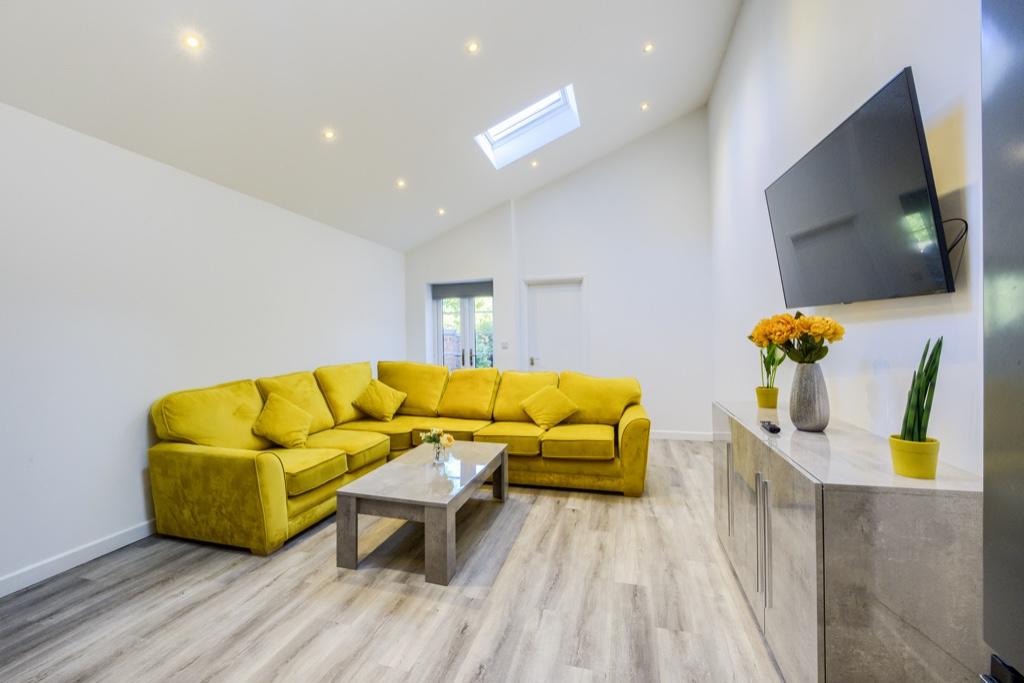 Living Room/ Kitchen