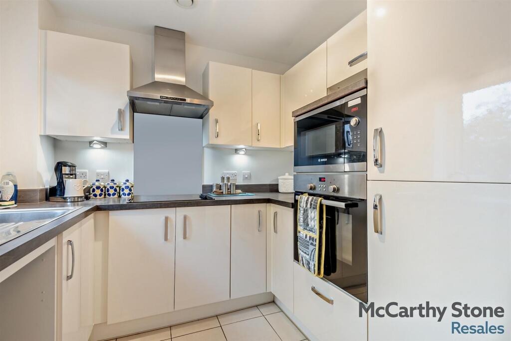 8667940-interior09-800.jpg