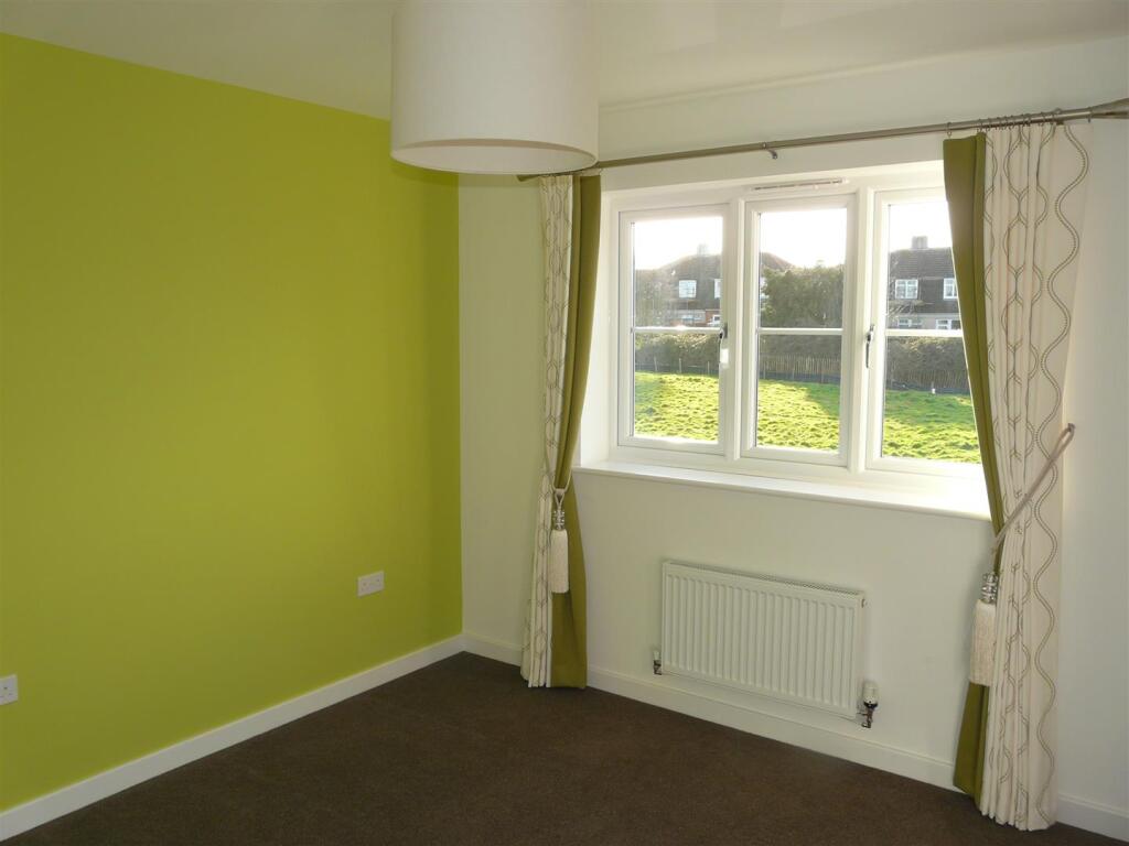 36 Thomas Place v2034.JPG