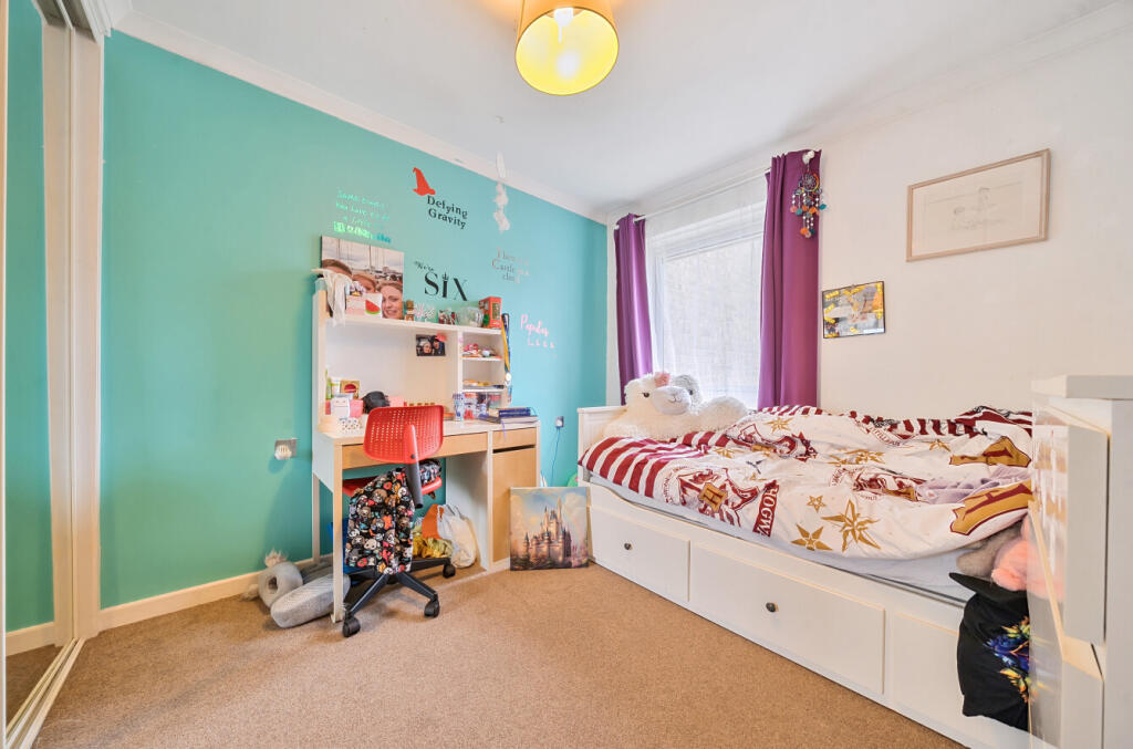 1298334-8-682eb9a...